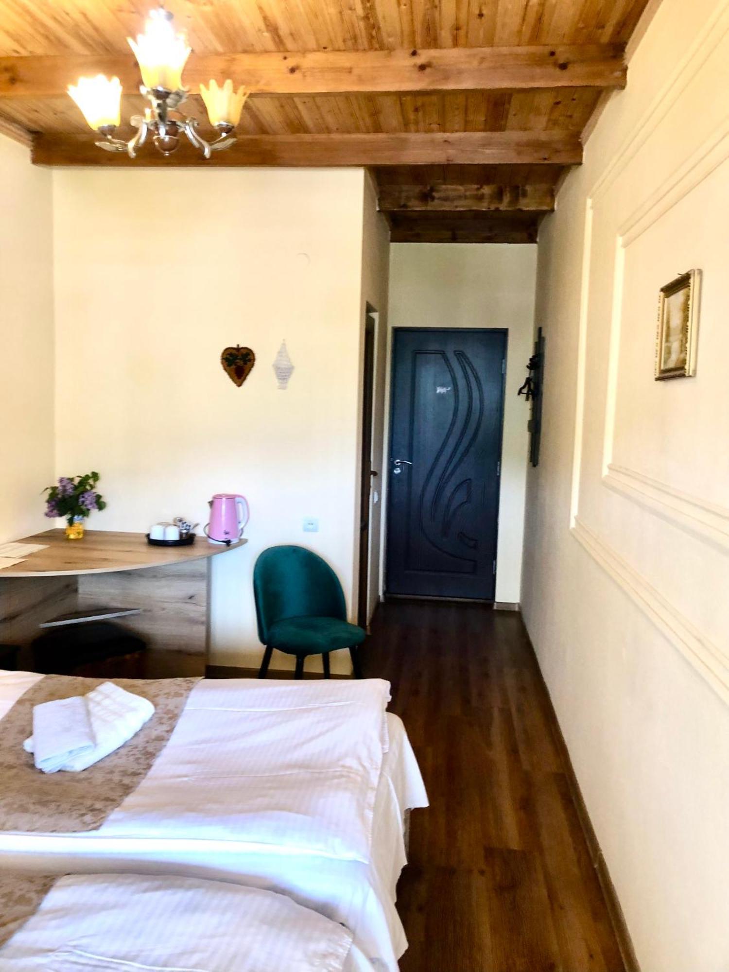 Guest House Anahit Ijevan Exterior photo
