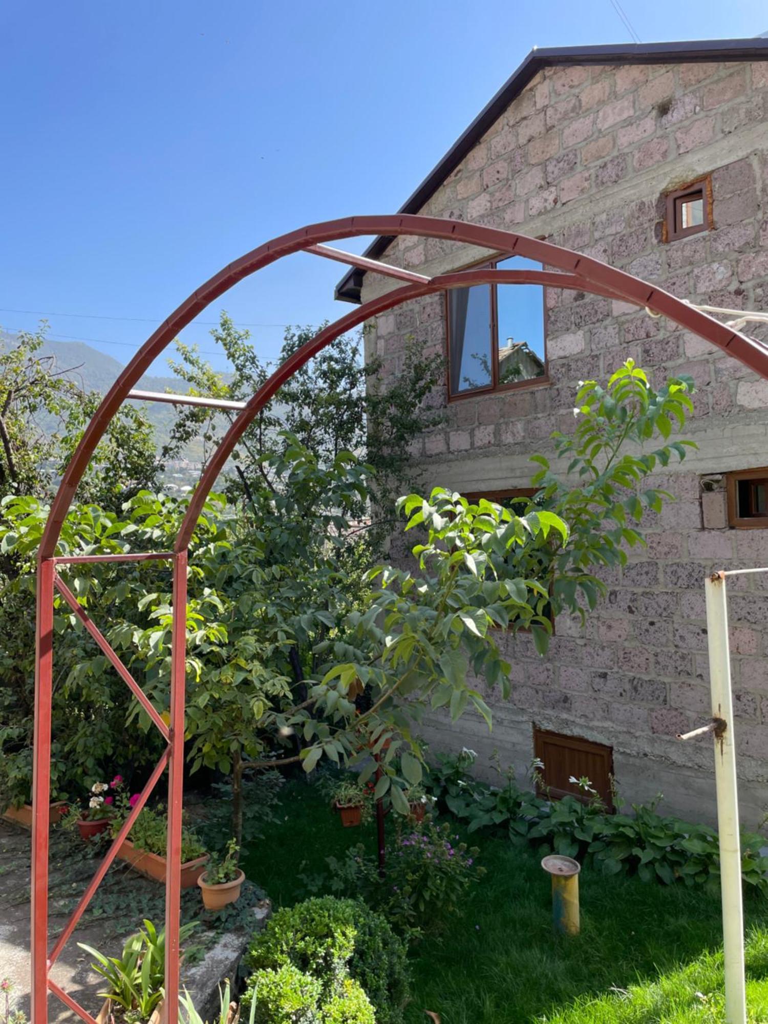 Guest House Anahit Ijevan Exterior photo
